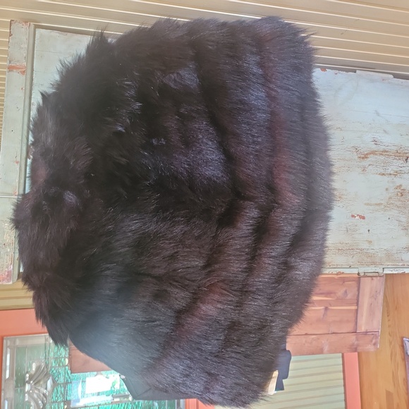 VINTAGE SKUNK FUR STOLE - Picture 8 of 10